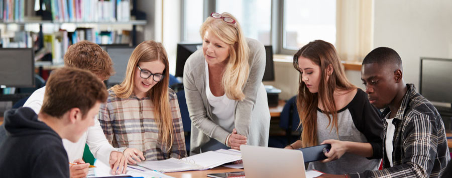 Le Bon Cours - Cursos en grupo - Academia de refuerzo escolar - Castelldelfels